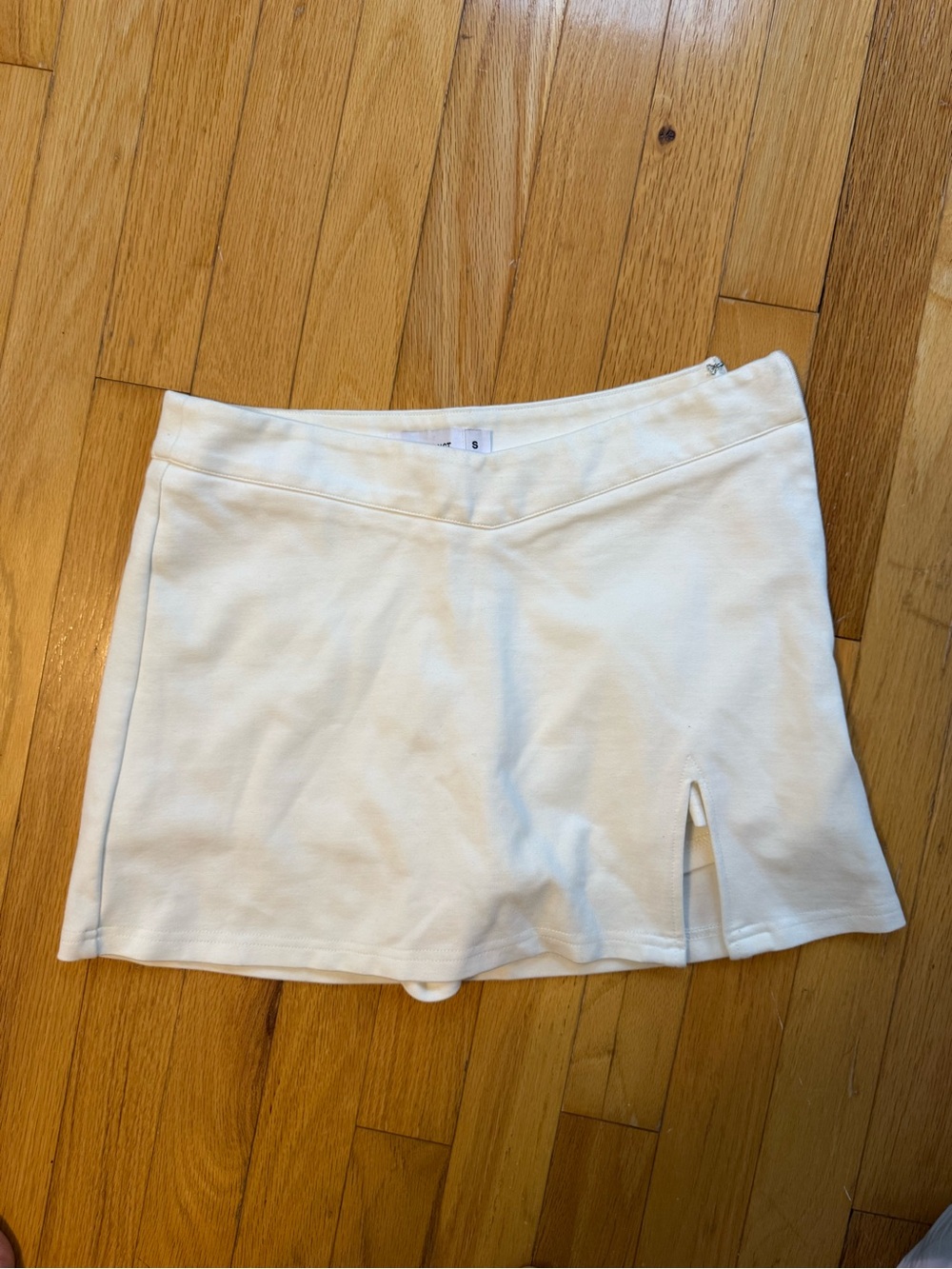 Tiger Mist White Stretch Mini Shorts with Front Slit